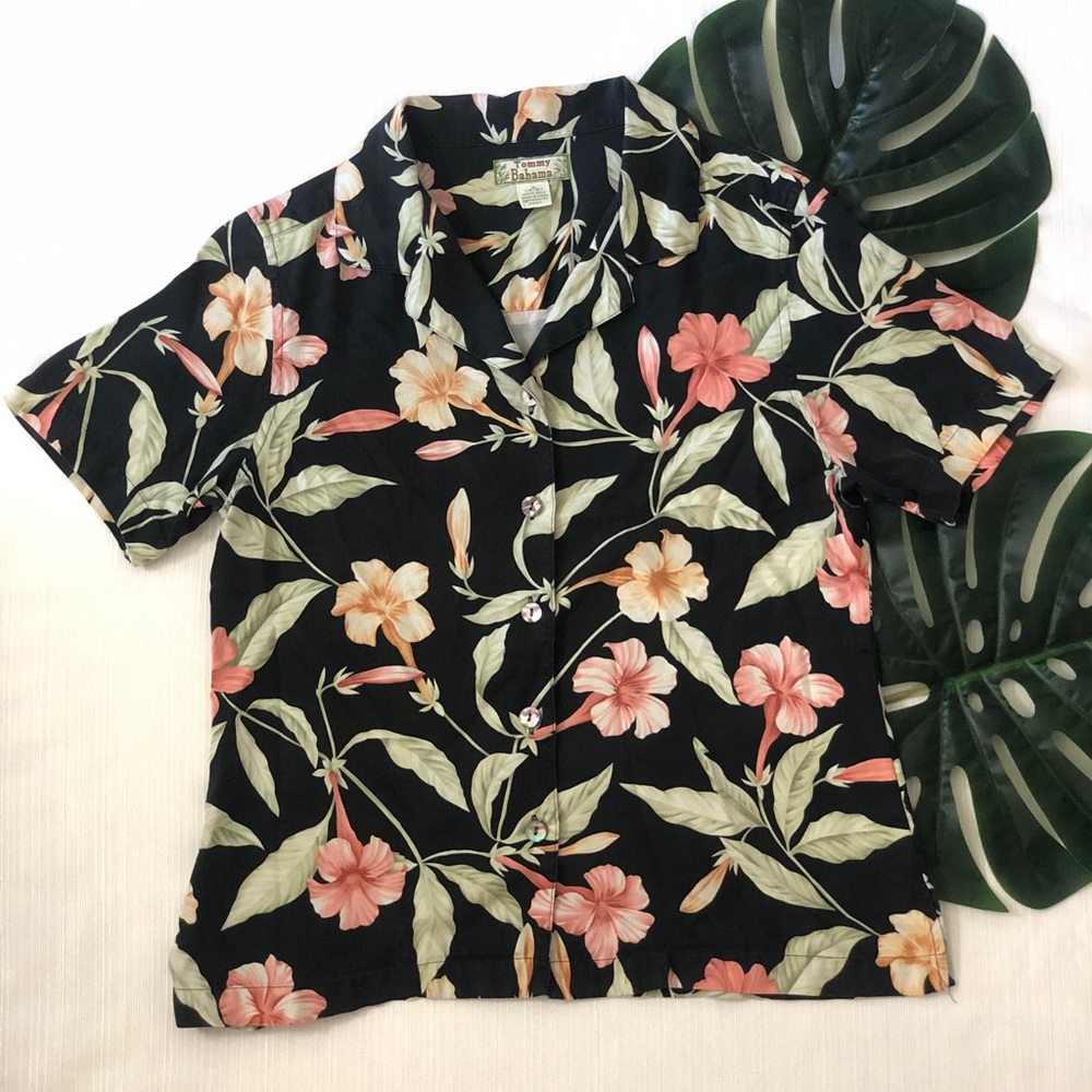 Tommy Bahama Camp Top 100% Silk EUC